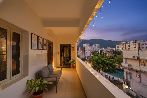 Fabhotel Aditya Yatri Nivas