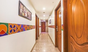 Lobby - Fabhotel Sri Krishna Suites (Bengaluru)