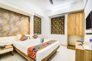 Lakens van Egyptisch katoen, luxe beddengoed, een kluis op de kamer