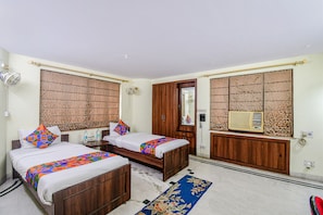 Egyptian cotton sheets, premium bedding, in-room safe, free WiFi - Fabexpress Ullash Residency (Barasat)