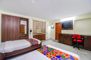 Egyptian cotton sheets, premium bedding, in-room safe, free WiFi - Fabexpress Ullash Residency (Barasat)