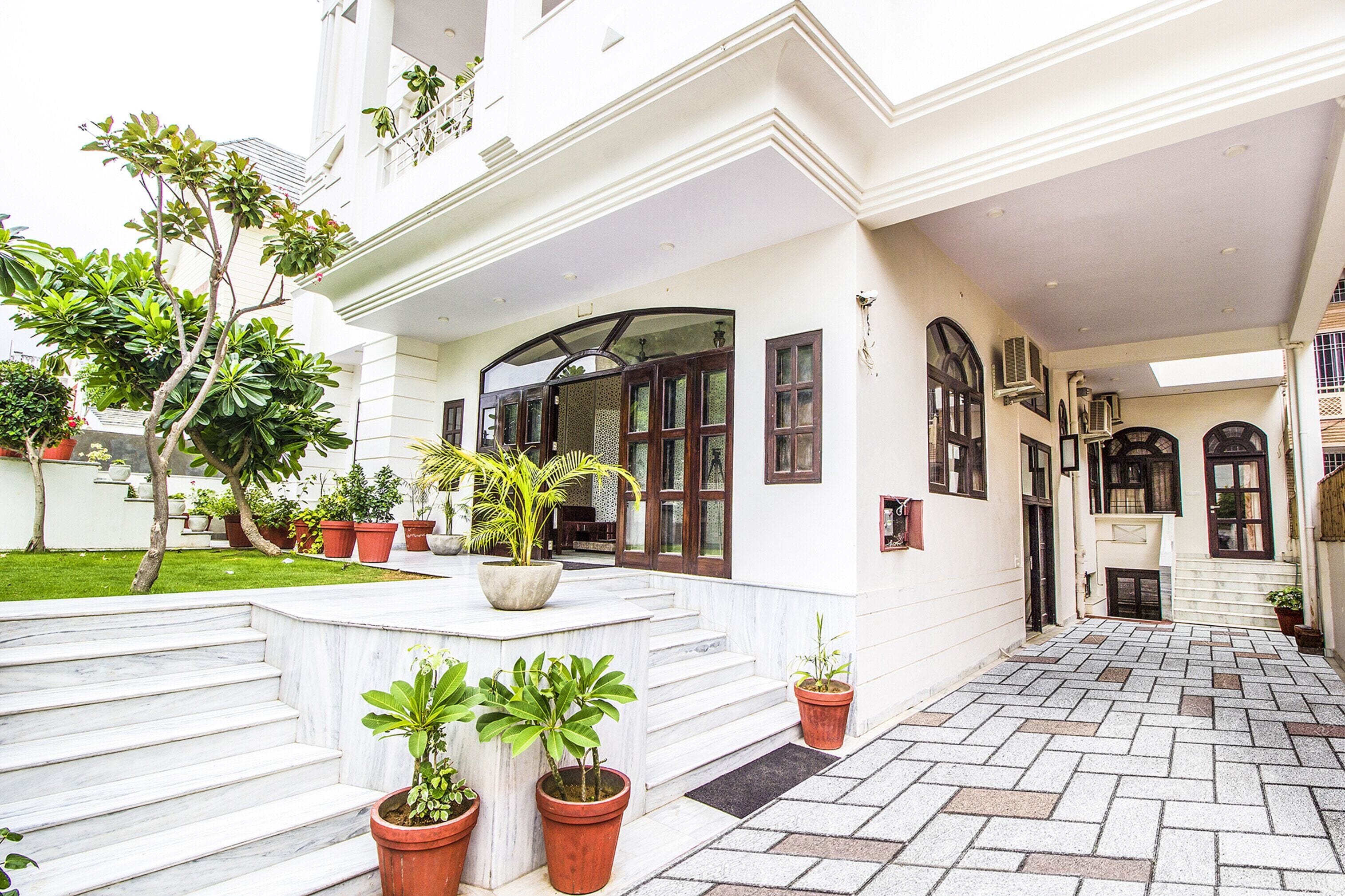 Entrada al alojamiento