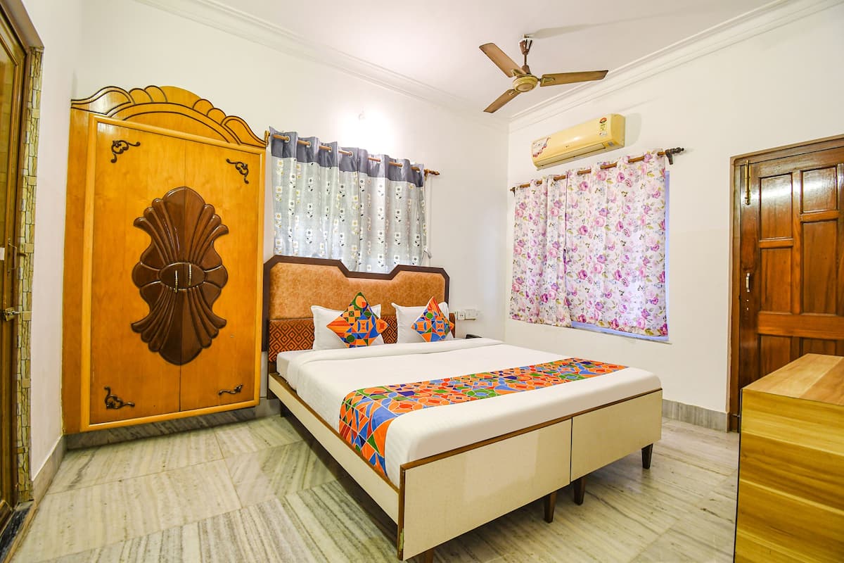 Deluxe Room | Egyptian cotton sheets, premium bedding, in-room safe, free WiFi