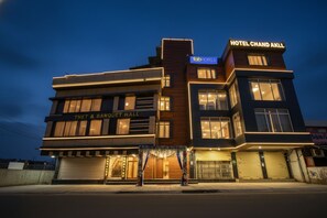 Property entrance - Fabhotel Grand Arya (Danapur)