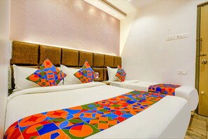 1 bedroom, Egyptian cotton sheets, premium bedding, in-room safe