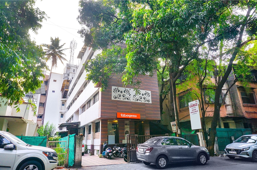 FabHotel Gargi Executive