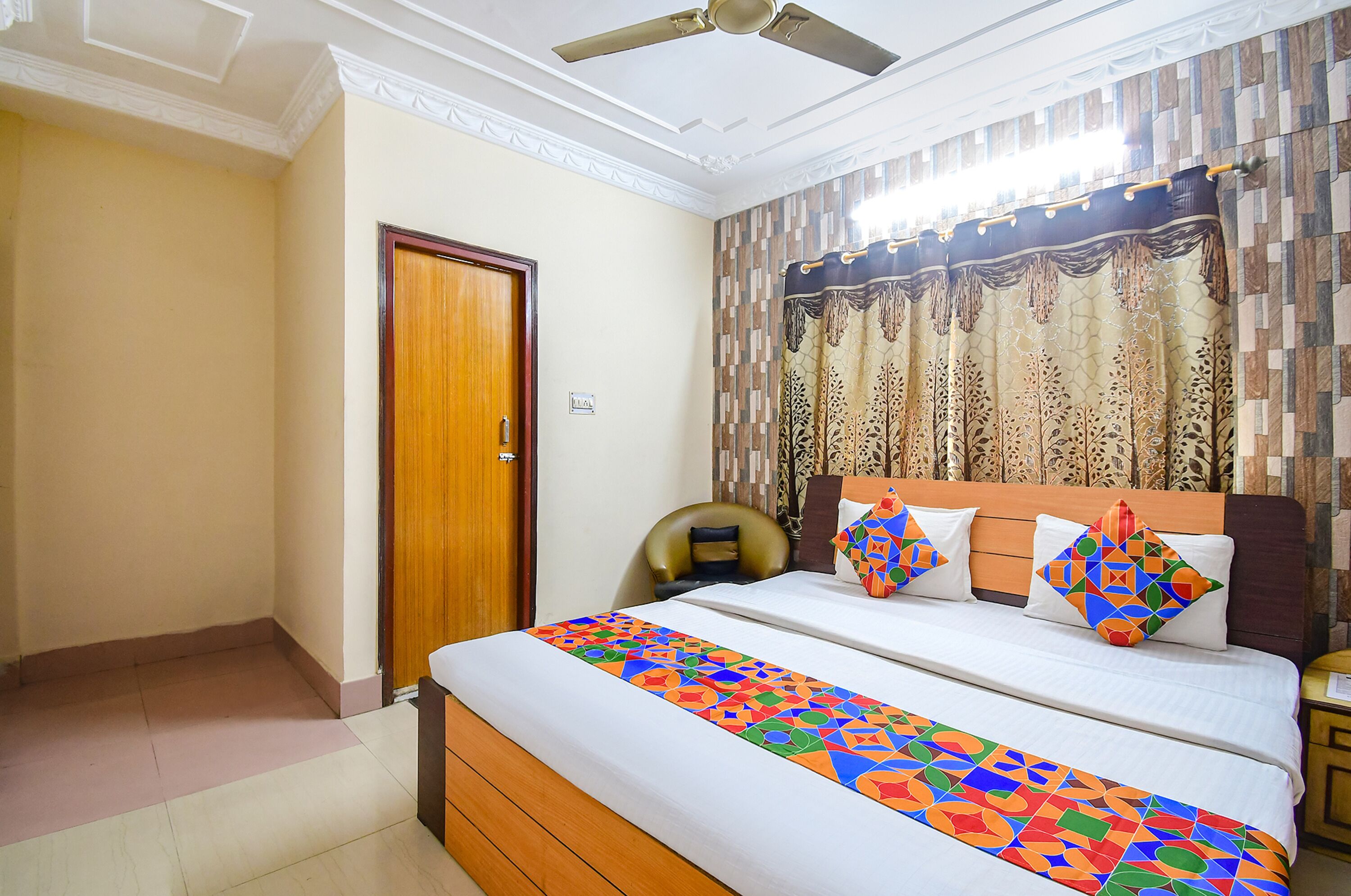 Fabexpress Heritage Inn