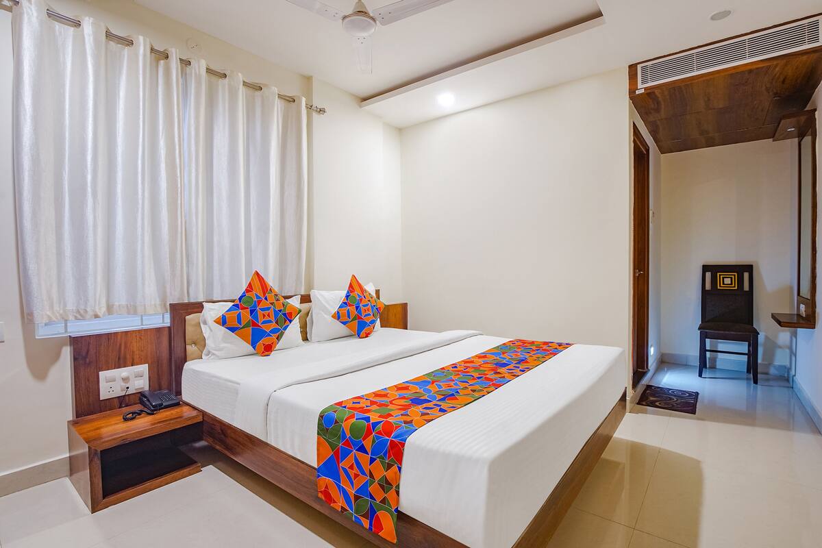 Family Room | Egyptian cotton sheets, premium bedding, in-room safe, free WiFi