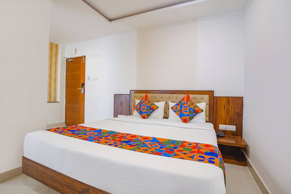 Deluxe Room | Egyptian cotton sheets, premium bedding, in-room safe, free WiFi