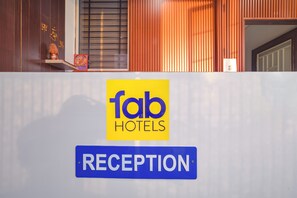 Reception - Fabhotel Ramya (Indore)