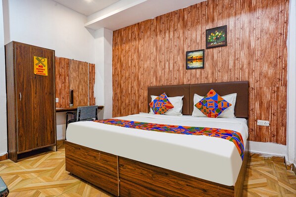 1 bedroom, Egyptian cotton sheets, premium bedding, in-room safe