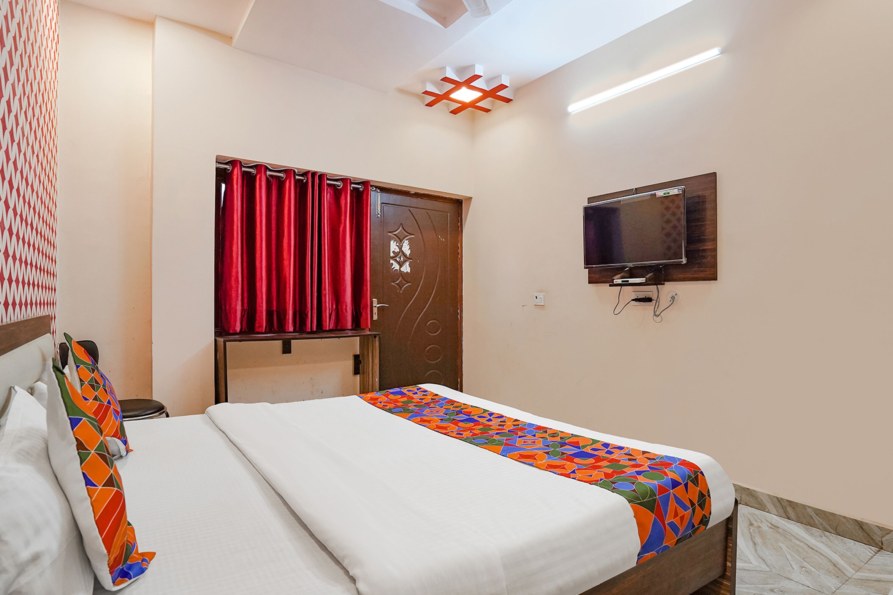 egyptian cotton sheets, premium bedding, in-room safe, free wifi