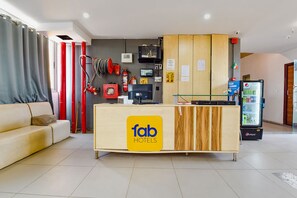 Reception - Fabhotel Kaviya (Ahmedabad)