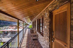 Lobby - FabHotel Mahadev Cottage (Manali)
