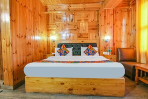Egyptian cotton sheets, premium bedding, in-room safe, soundproofing