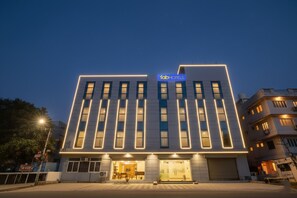 Exterior - Fabexpress Kapashera Residency (New Delhi)