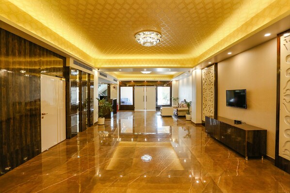 Banquet hall - Fabexpress Kapashera Residency (New Delhi)