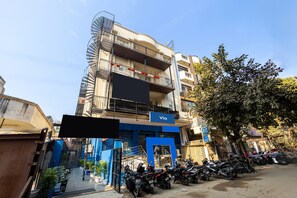 Exterior - Via Vat (New Delhi)