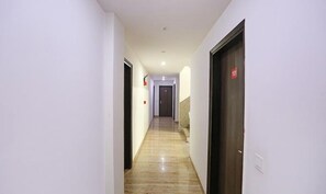 Lobby - FabExpress Taj Home Stay (New Delhi)