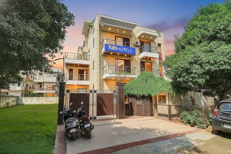 Fachada. FabHotel Tipsy Inn Gurgaon