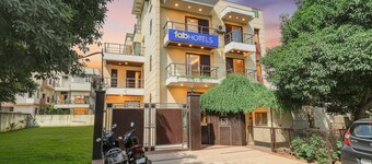 FabHotel Tipsy Inn Gurgaon