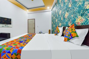 Egyptian cotton sheets, premium bedding, in-room safe, soundproofing