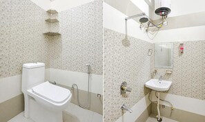 Shower, rainfall showerhead, free toiletries, towels - Fabhotel Jms Residency (Dehradun)