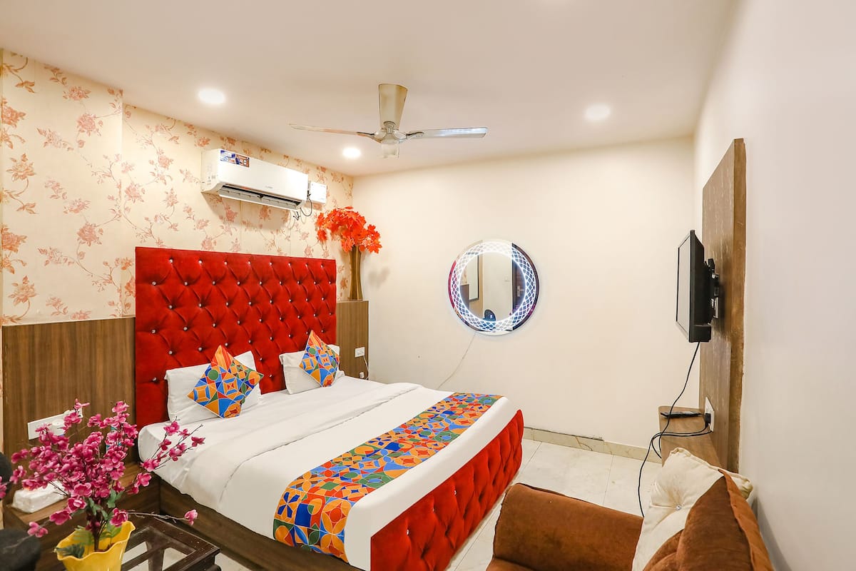 Deluxe Room | Egyptian cotton sheets, premium bedding, in-room safe, free WiFi