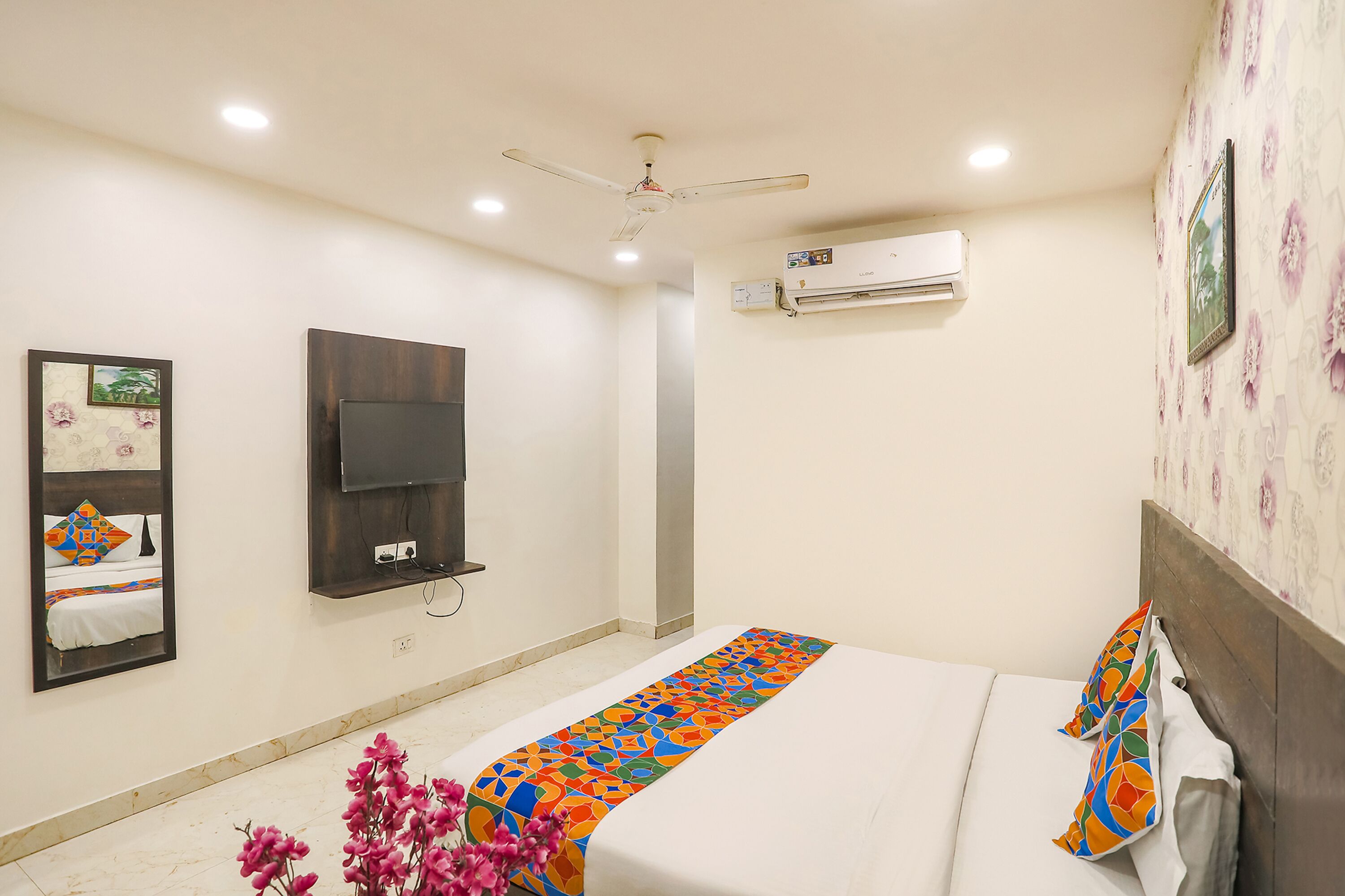 Foto - Via Royal Galaxy I