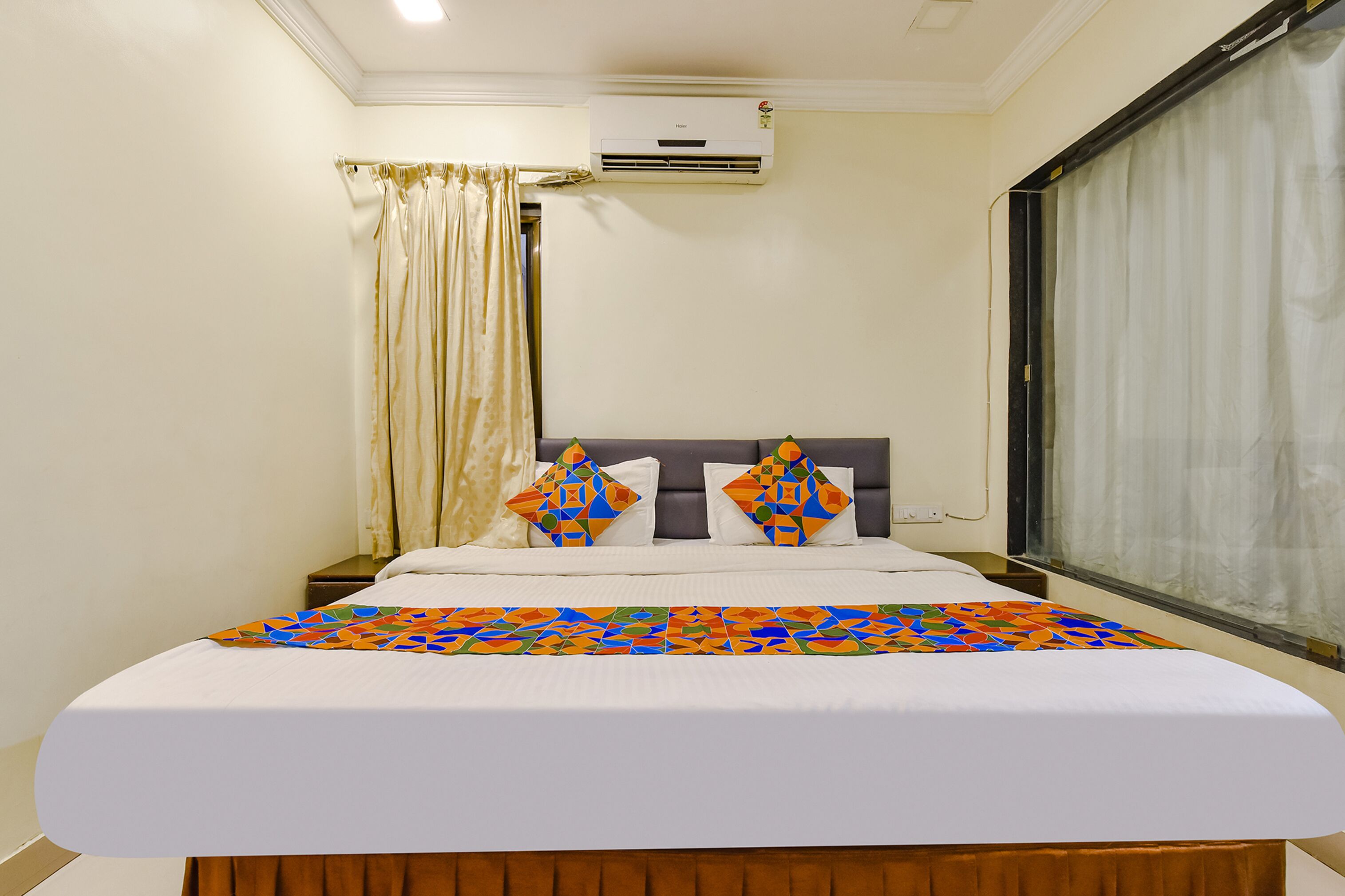 Photo - Via Golden Wings