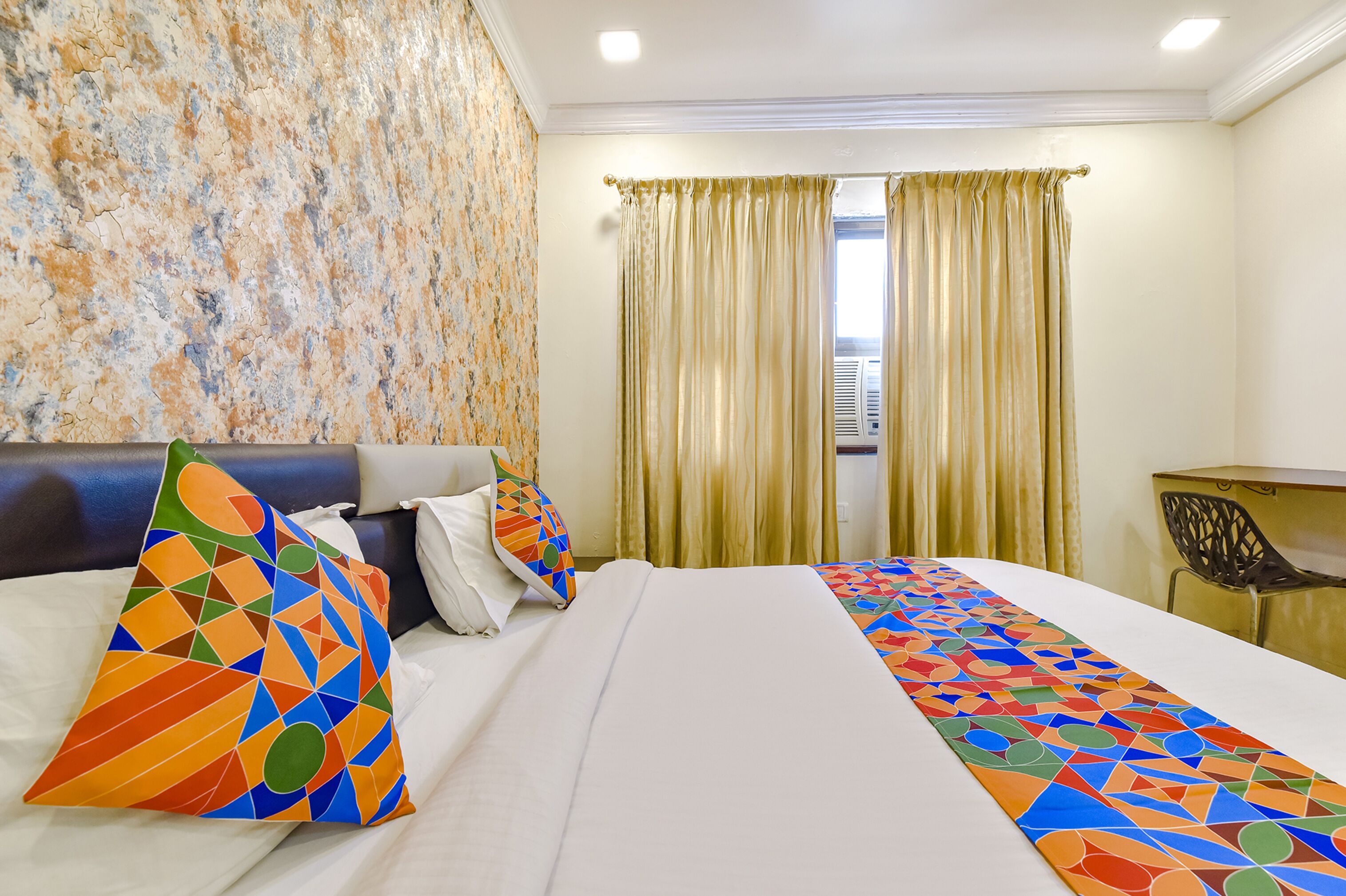 Photo - Via Golden Wings