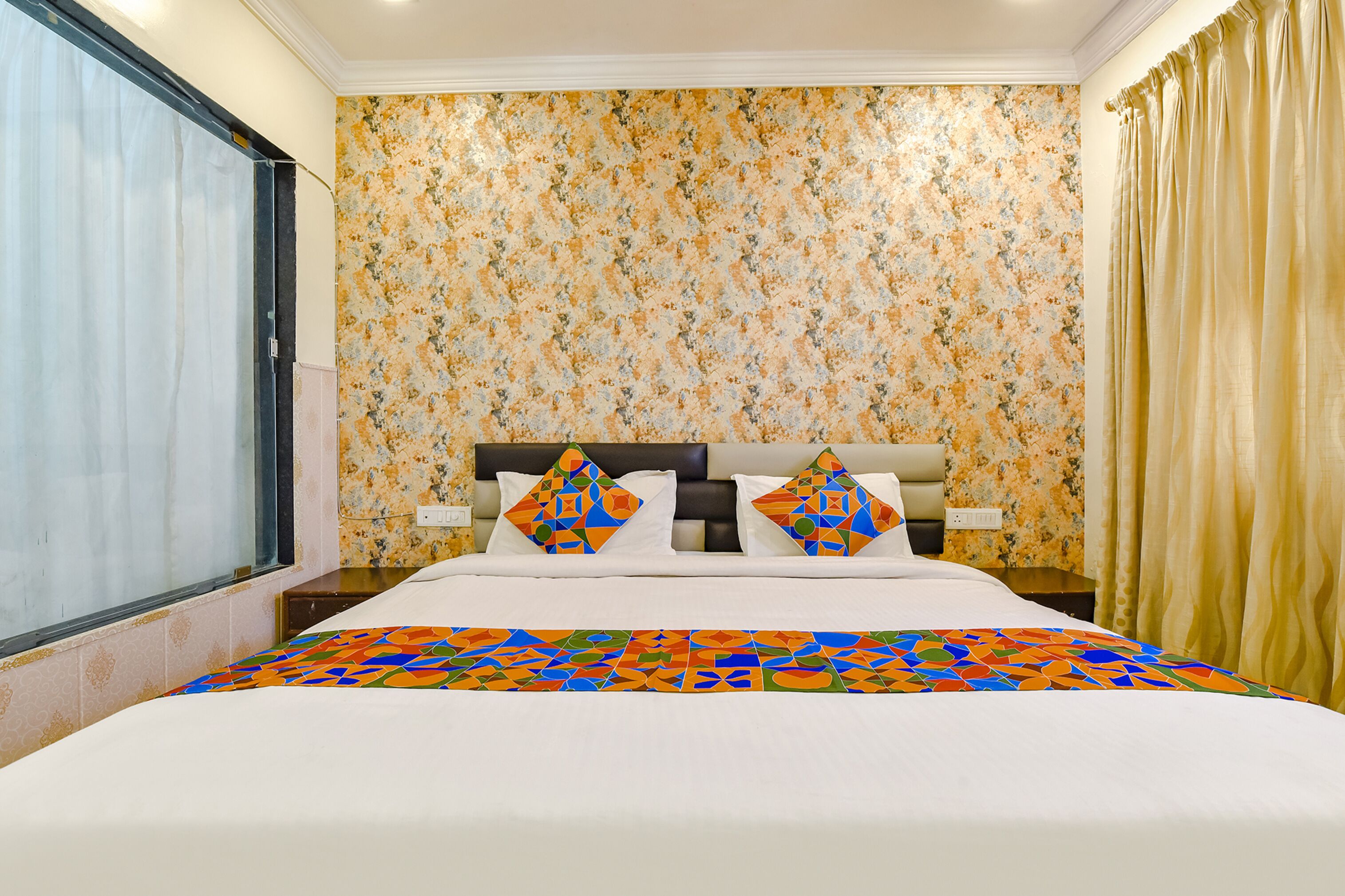 Photo - Via Golden Wings