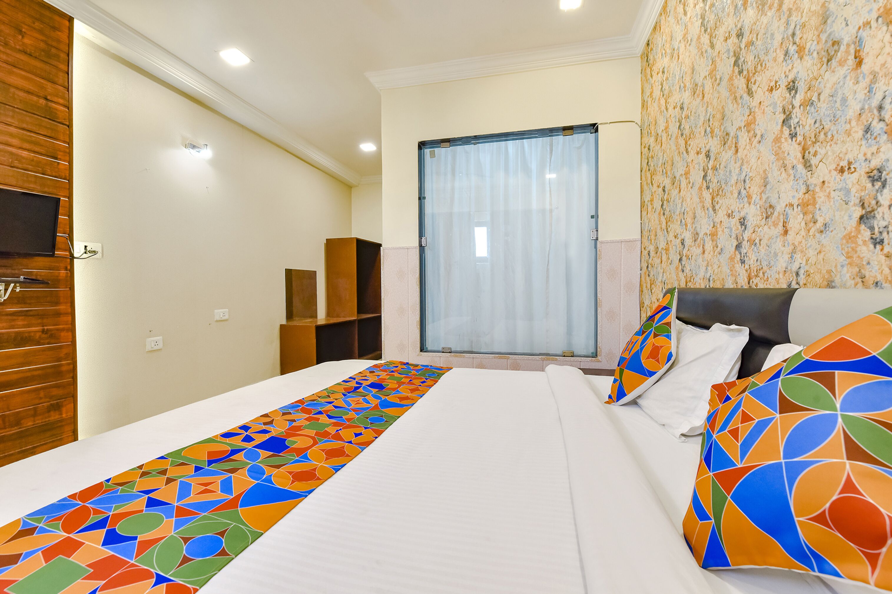 Photo - Via Golden Wings