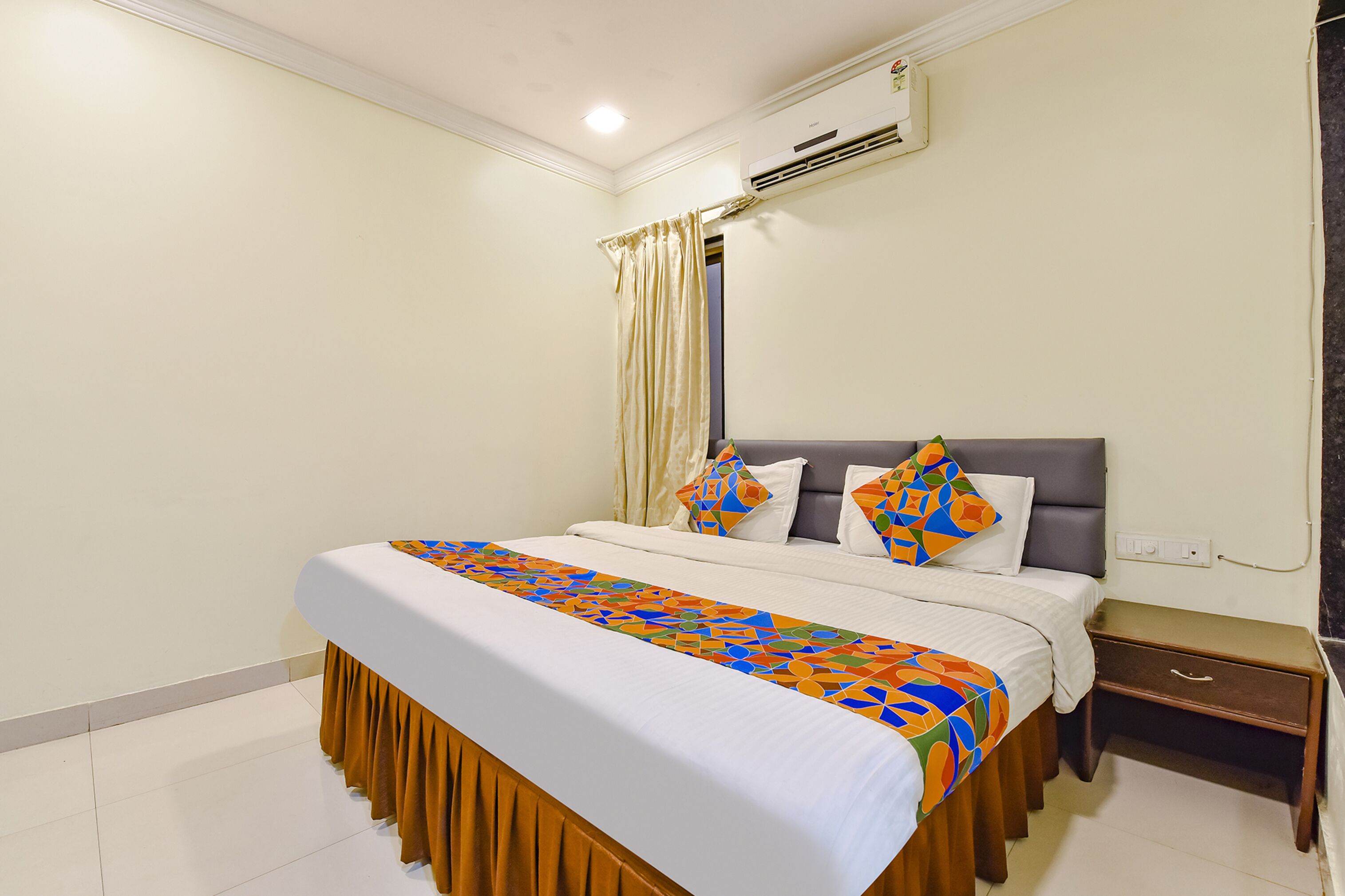 Photo - Via Golden Wings