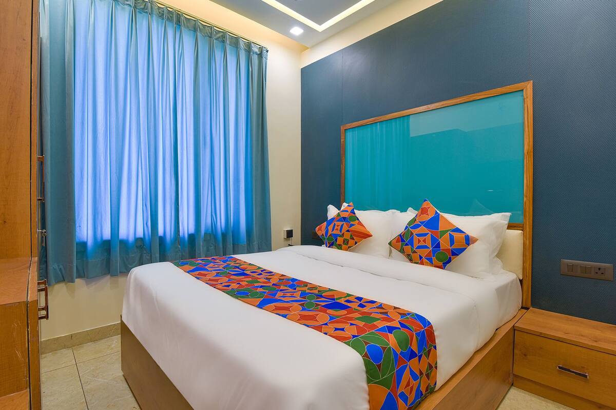 ห้องพรีเมียม | ผ้าปูที่นอนฝ้ายอียิปต์, เครื่องนอนระดับพรีเมียม, ตู้นิรภัยในห้องพัก