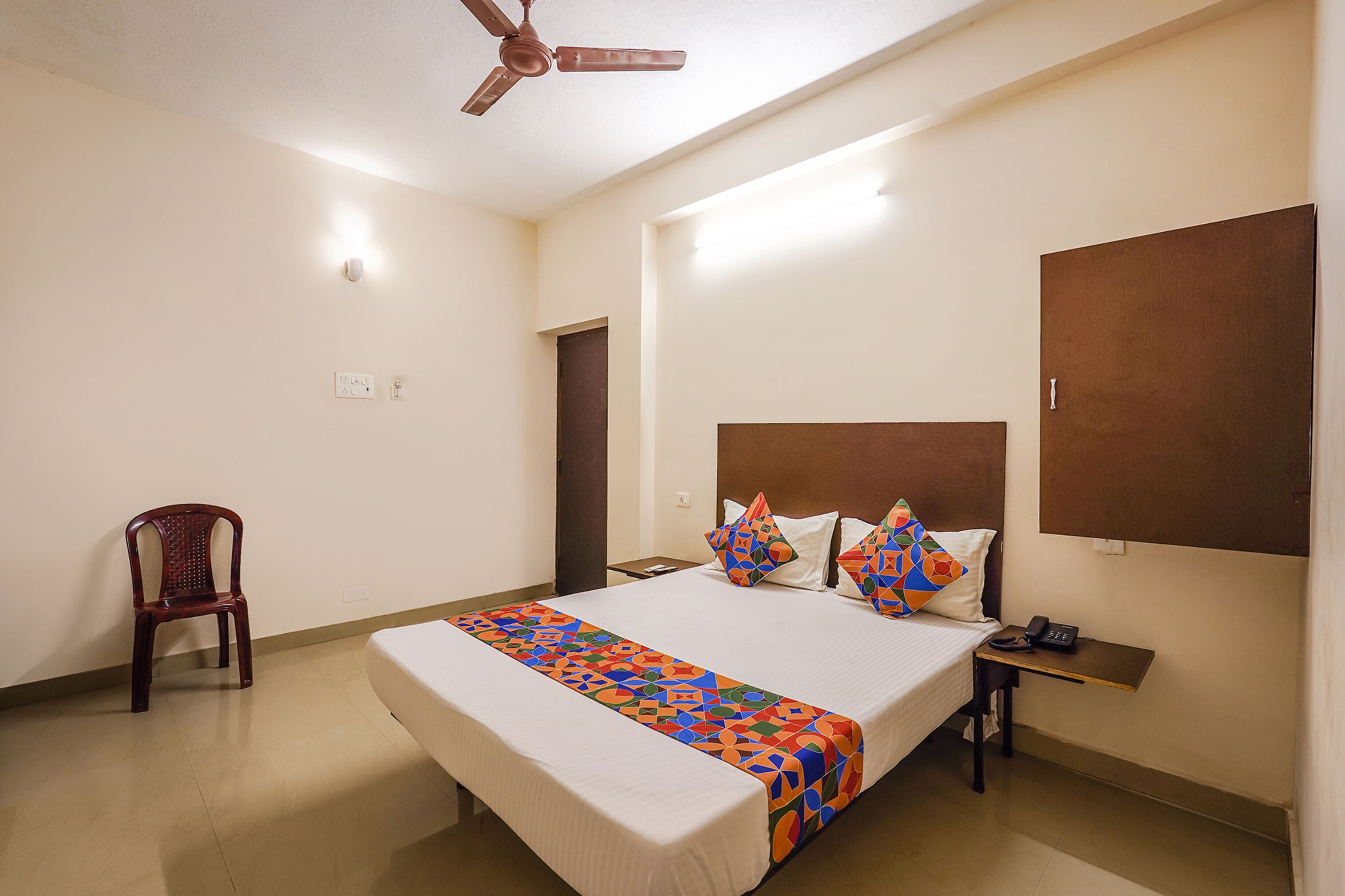 egyptian cotton sheets, premium bedding, in-room safe, free wifi