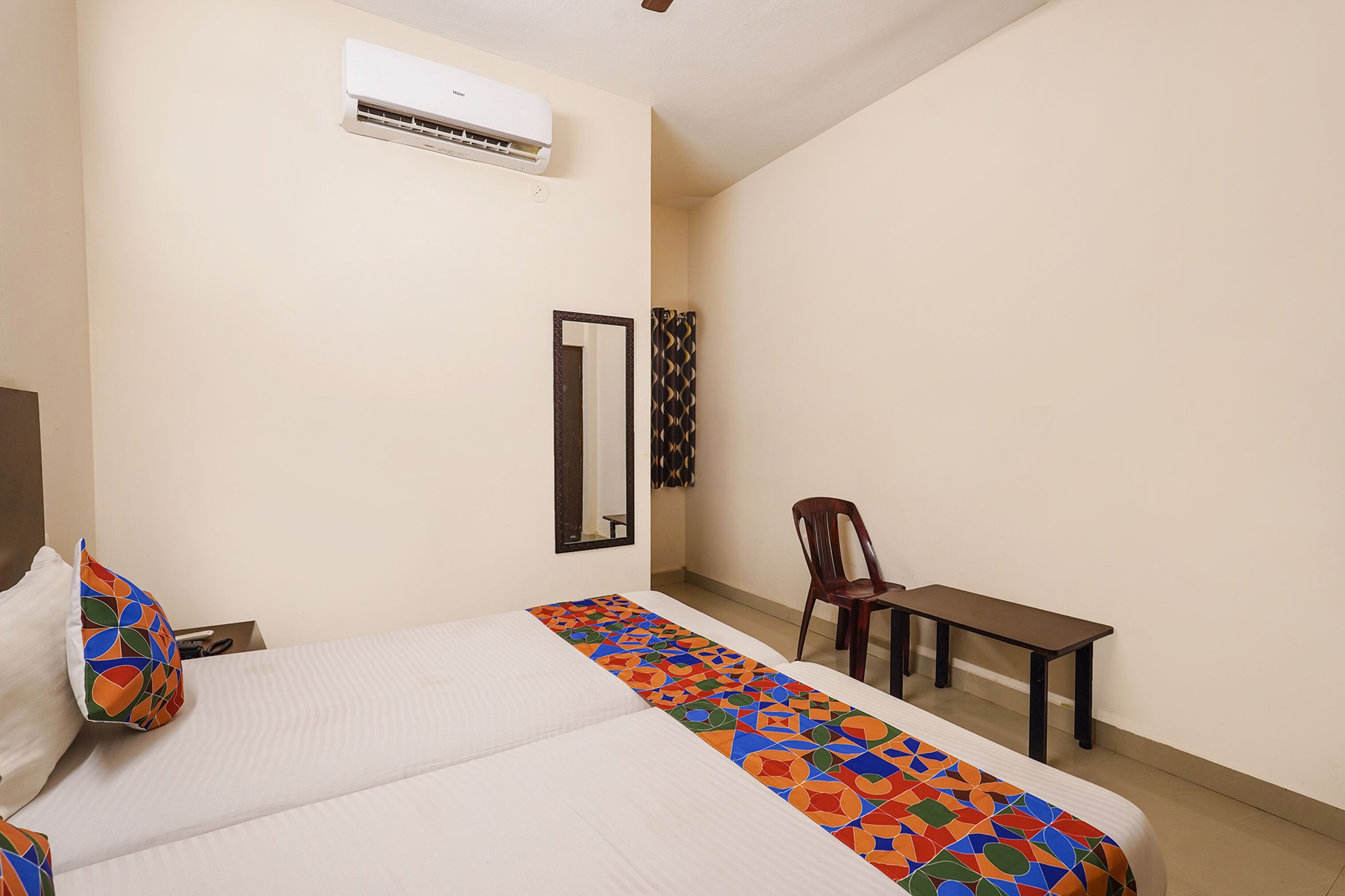 egyptian cotton sheets, premium bedding, in-room safe, free wifi