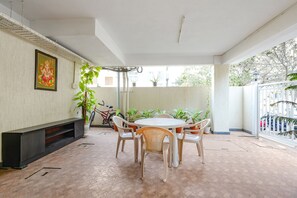 Lobby sitting area - Windfall Service Apartment (Bengaluru)