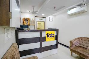 Reception - Fabexpress Rajmahal (Navi Mumbai)