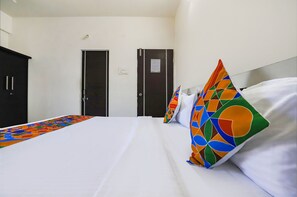 1 bedroom, Egyptian cotton sheets, premium bedding, in-room safe