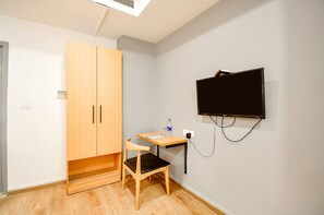 Lobby sitting area - Fabhotel Airport Green Arcade (Barakpur)