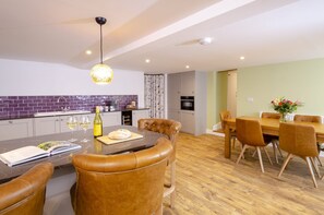 Dining - Stunning Lake District Cottage with hot tub and mountain views (Ambleside)