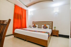 Deluxe Room | Egyptian cotton sheets, premium bedding, in-room safe, free WiFi - FabHotel JDM Residency (Gurugram)