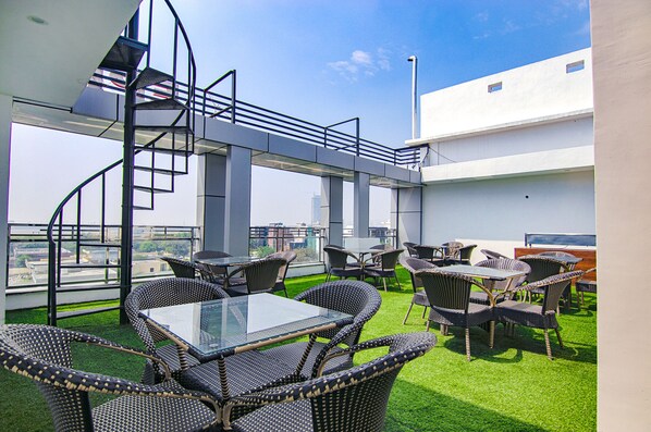 Restaurant - Fabhotel Satyam International (Noida)