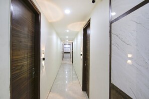 Lobby - Fabexpress Waypoint Inn (New Delhi)