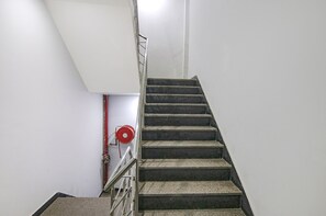 Lobby - Fabexpress Waypoint Inn (New Delhi)