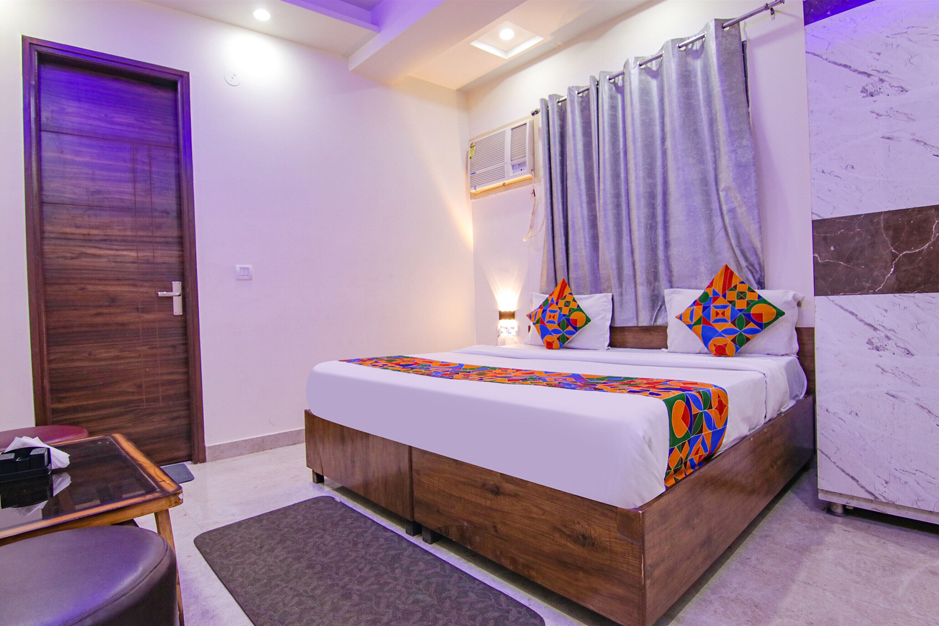 Fabexpress Waypoint Inn