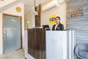 Reception - Fabhotel Yellow Leaf (Ludhiana)