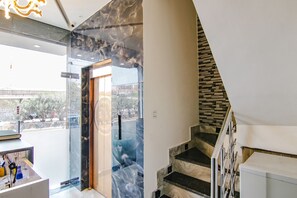 Lobby - Fabhotel Yellow Leaf (Ludhiana)