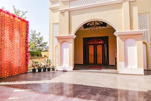 Entrada de la propiedad